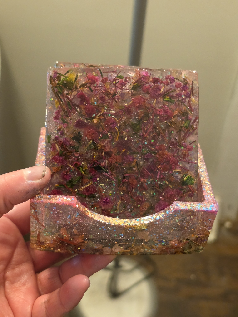 Resin Dried Floral Coasters With Coaster Holder. With Some Silver Glittler.